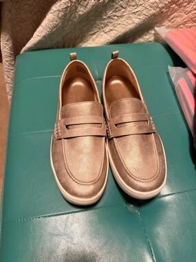 Tommy Bahama Metallic Silver Slip-On Penny Loafers